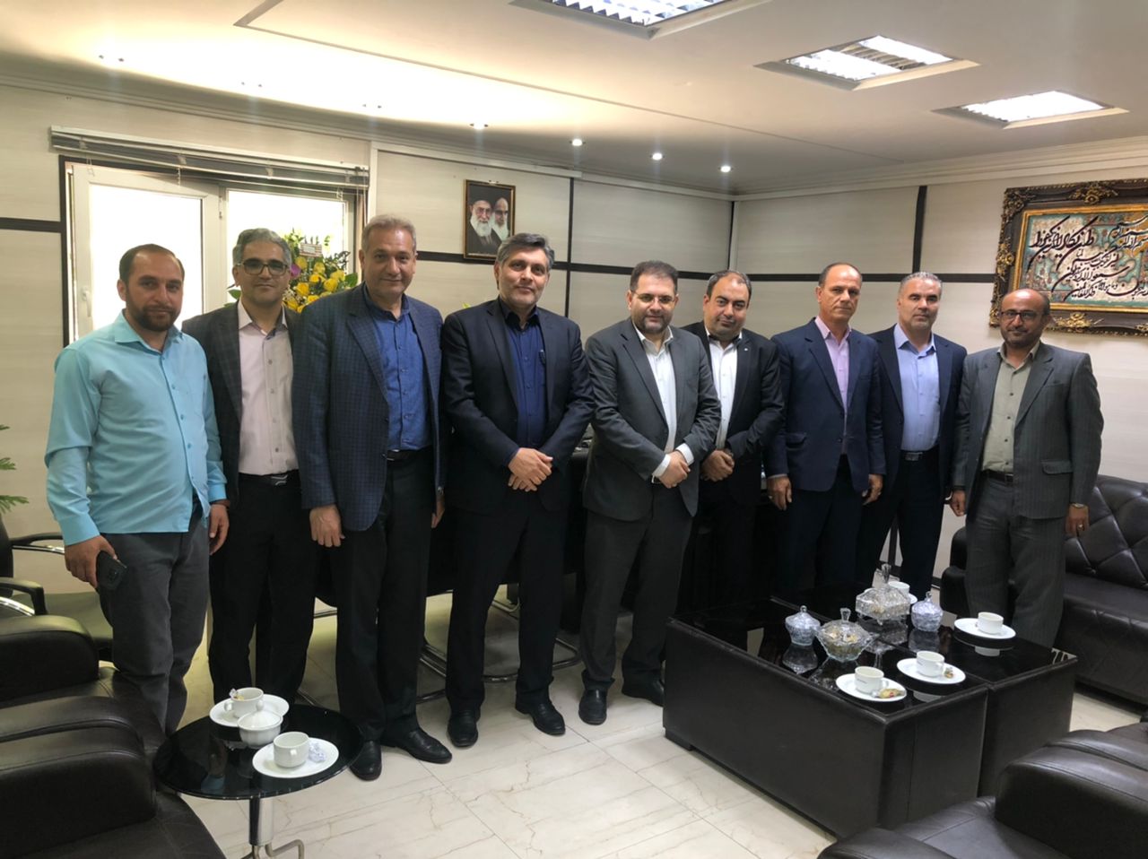 اعضای شورای اسلامی شهر و شهردار محمدشهر با مدیرکل جدید امور شهری و شوراهای استانداری دیدار کردند