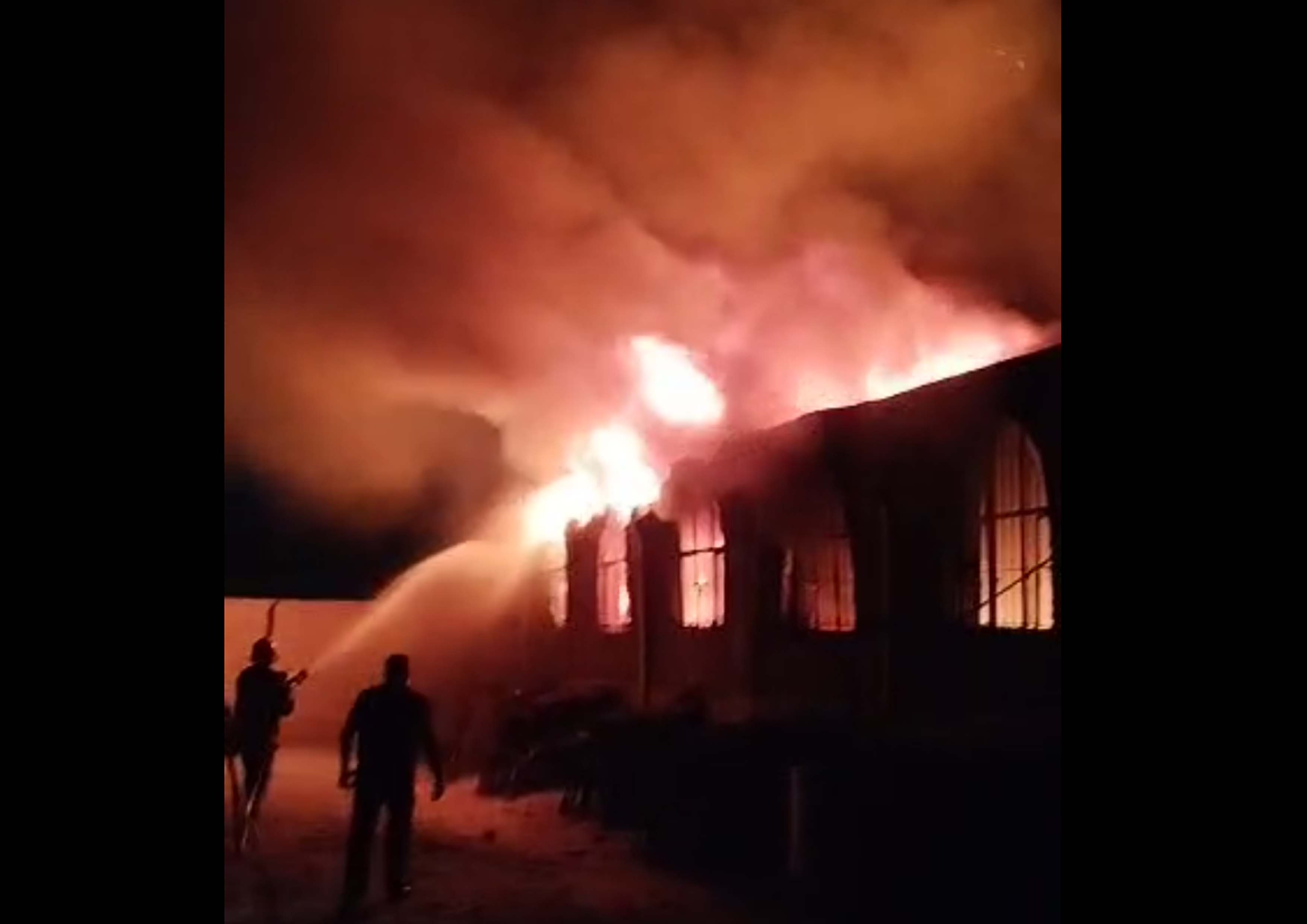 آتش سوزی گسترده در کارگاه ام دی اف