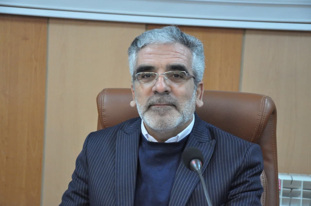 تذکر احمد اکبری با توجه به تجربه تلخ بازارچه غذا؛ پارکینگ طبقاتی پس از تکمیل امور عمرانی، اداری و حقوقی افتتاح شود