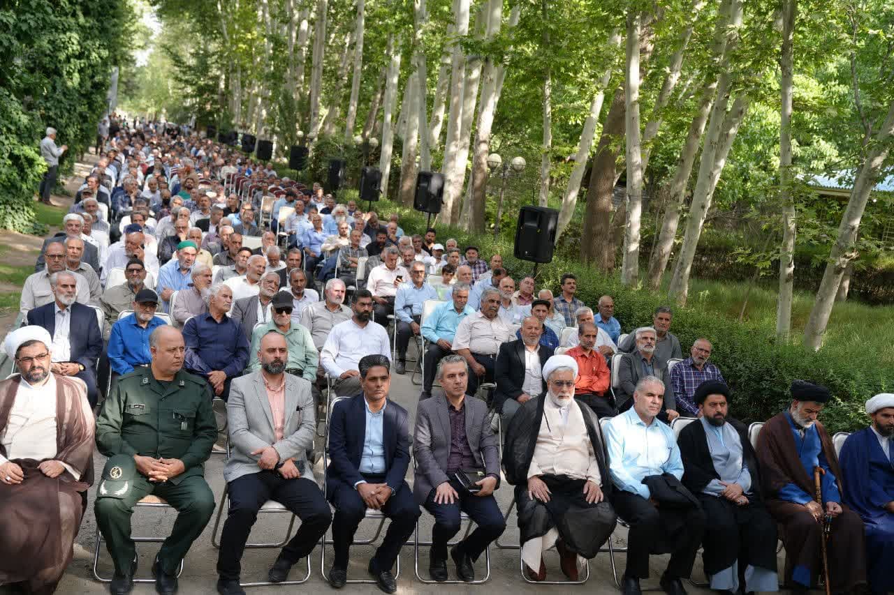 مراسم یادیاران دیدارهمسنگران دفاع مقدس به روایت تصویر