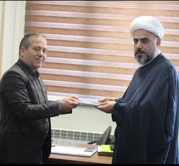 تقدیر از محمد علی غلامی، مسئول ستاد اقامه نماز شهرداری محمدشهر