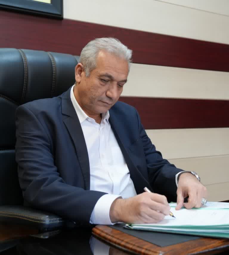 دکتر حسن زاده شهردار و رئیس  اجلاسیه ۲۴۲ شهید محمدشهر از حضور پر شور اقشار مختلف مردم در این اجلاسیه قدردانی کرد.