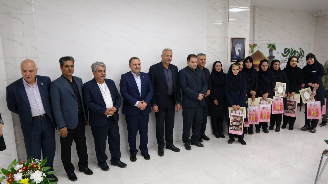 تجلیل مدیریت شهری محمدشهر از پرستاران و کادر درمان بیمارستان امام حسین(ع)