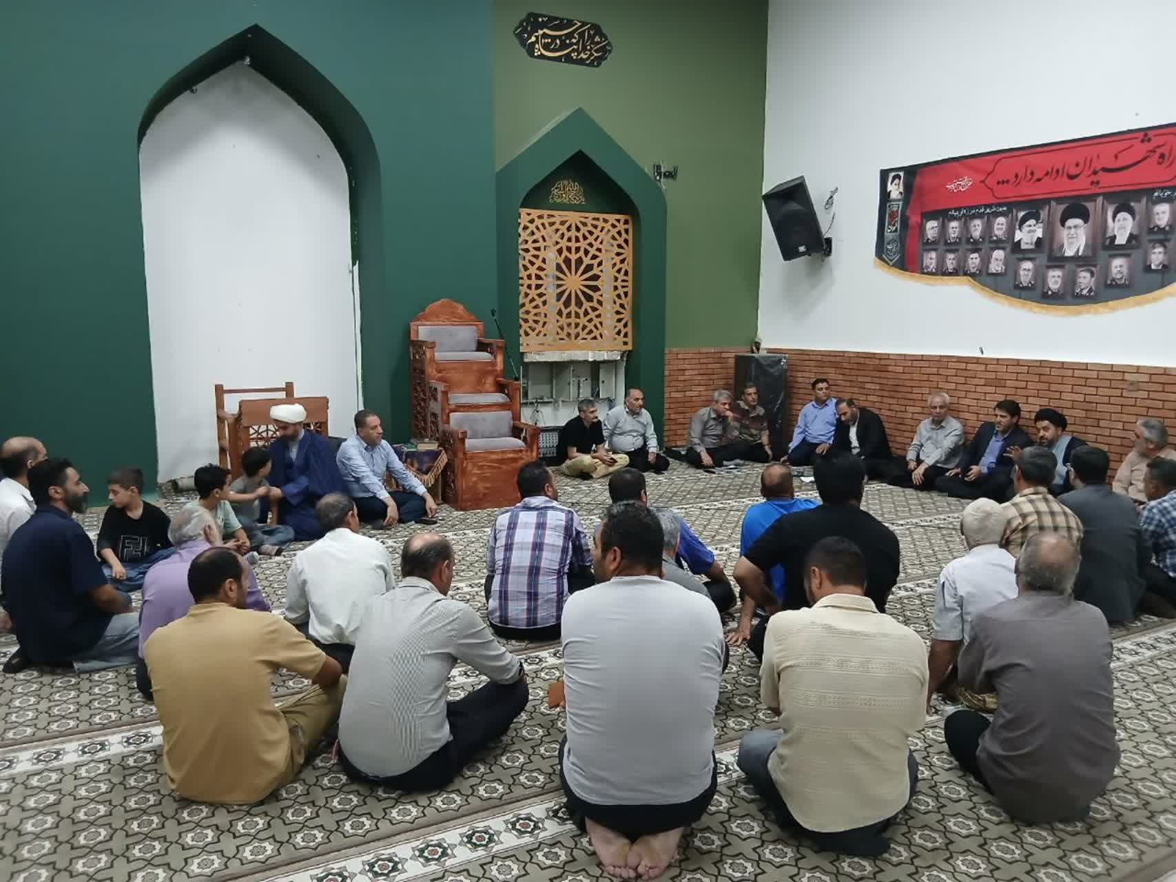 برگزاری میز خدمت مدیریت شهری در محله الهیه محمدشهر